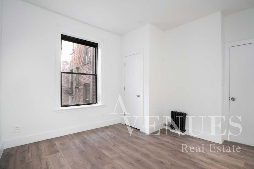 1721 East 8th Street - Photo 1