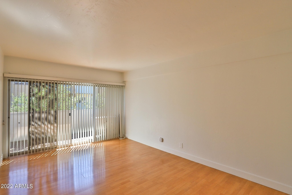 351 E Thomas Road - Photo 5