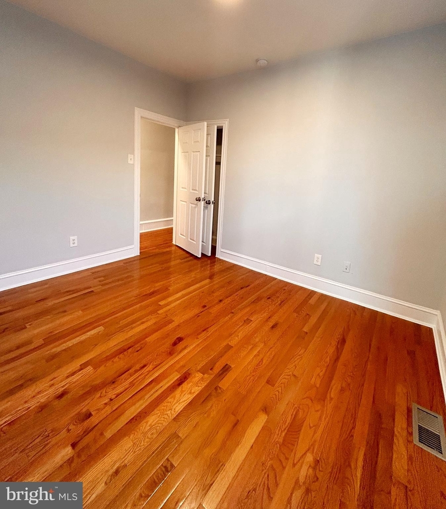 6108 W Jefferson Street - Photo 6