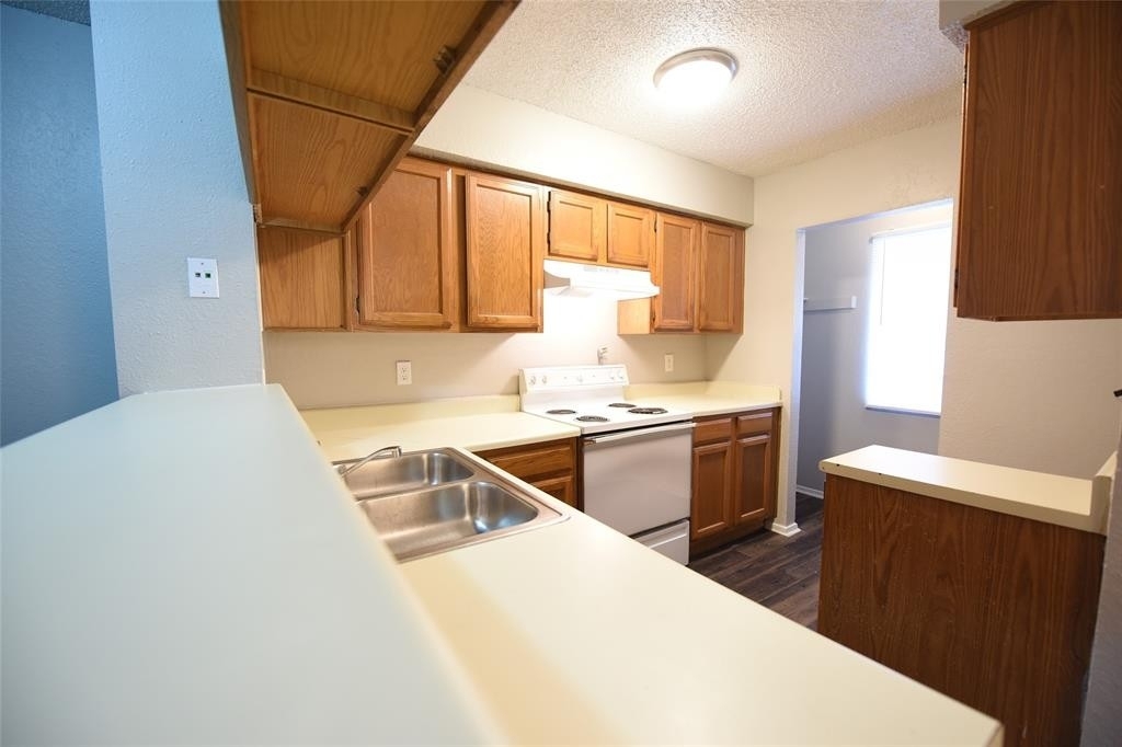 2193 Aspen Street - Photo 4