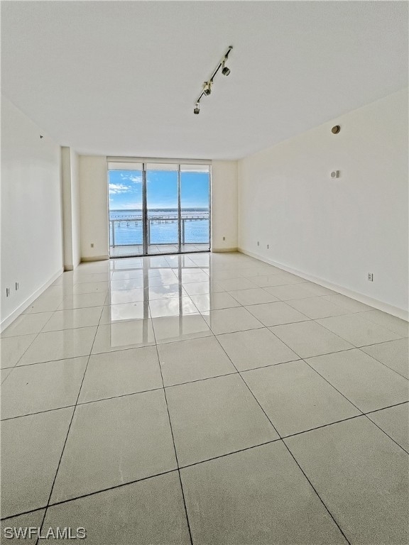 3000 Oasis Grand Boulevard - Photo 10