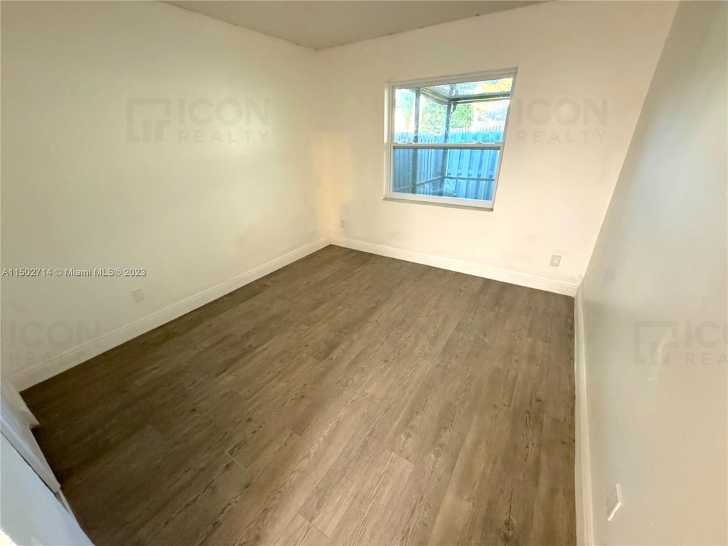 3609 Sw 69th Ter - Photo 7