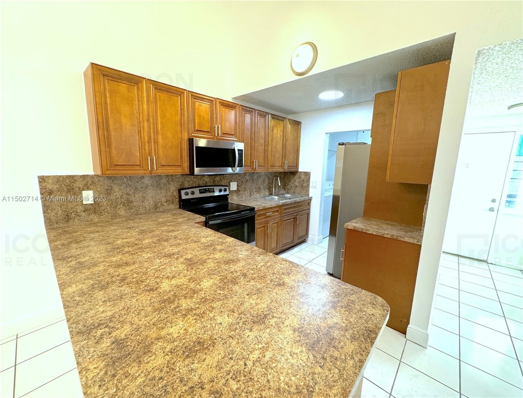 3609 Sw 69th Ter - Photo 2