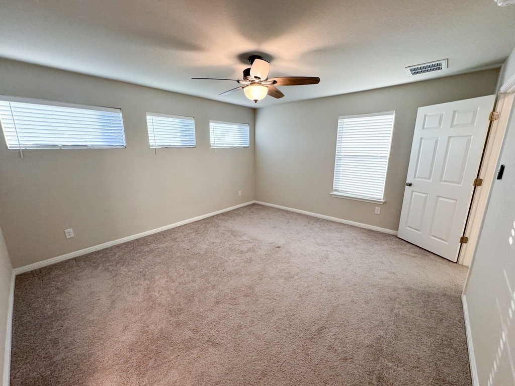 366 Silver Springs Bend - Photo 10