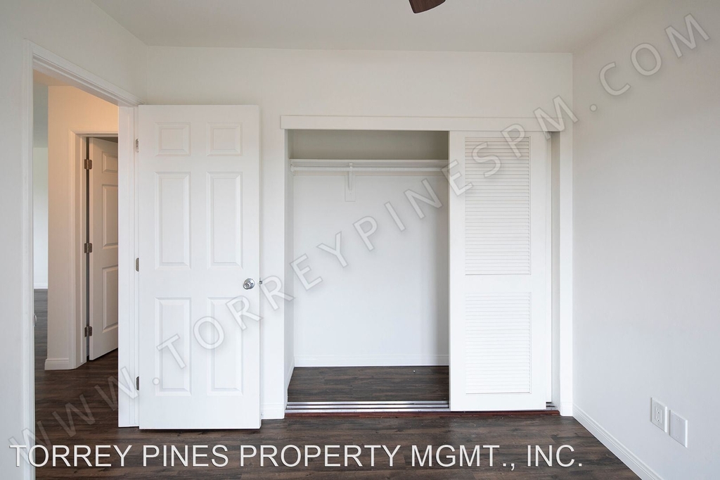 4076-4080 1/2 Crown Point Drive - Photo 10