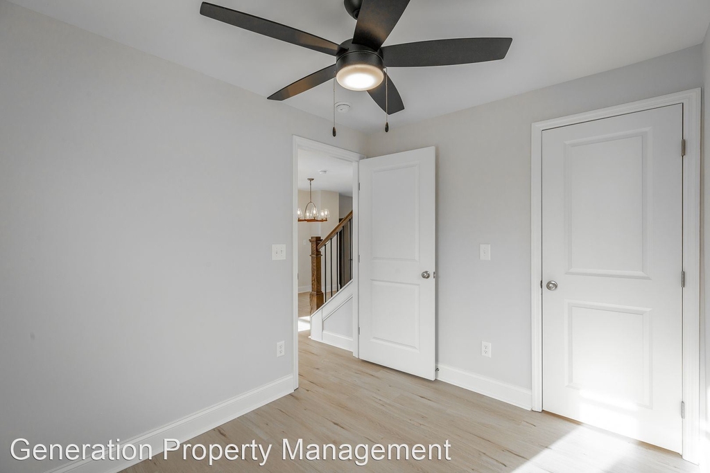 2301 E 17th Street - Photo 23