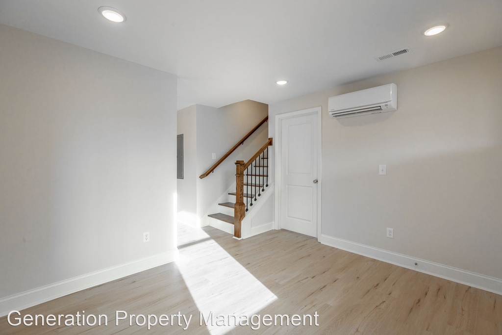 2301 E 17th Street - Photo 9