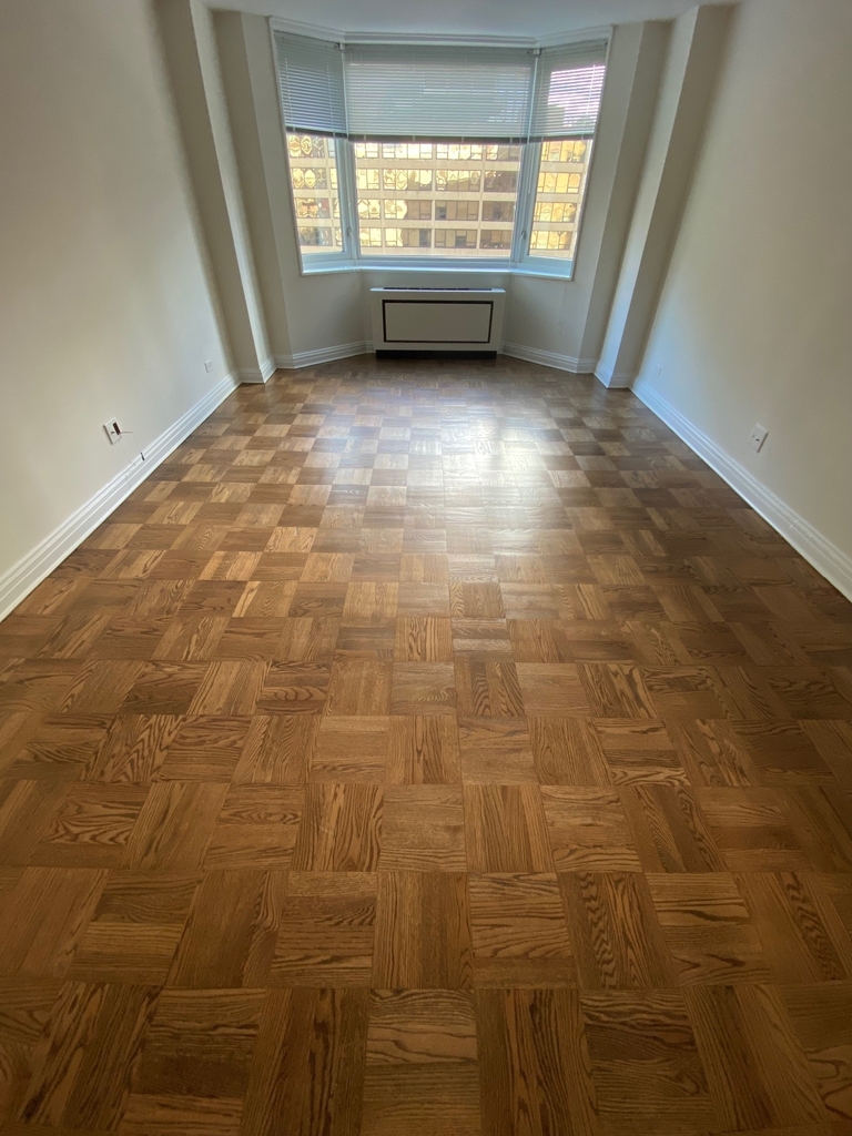 East 71st Street - Photo 5