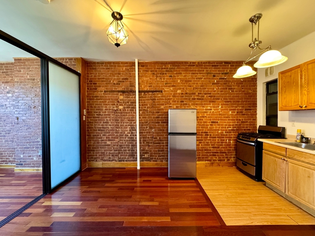 2252 1st Avenue - Photo 4