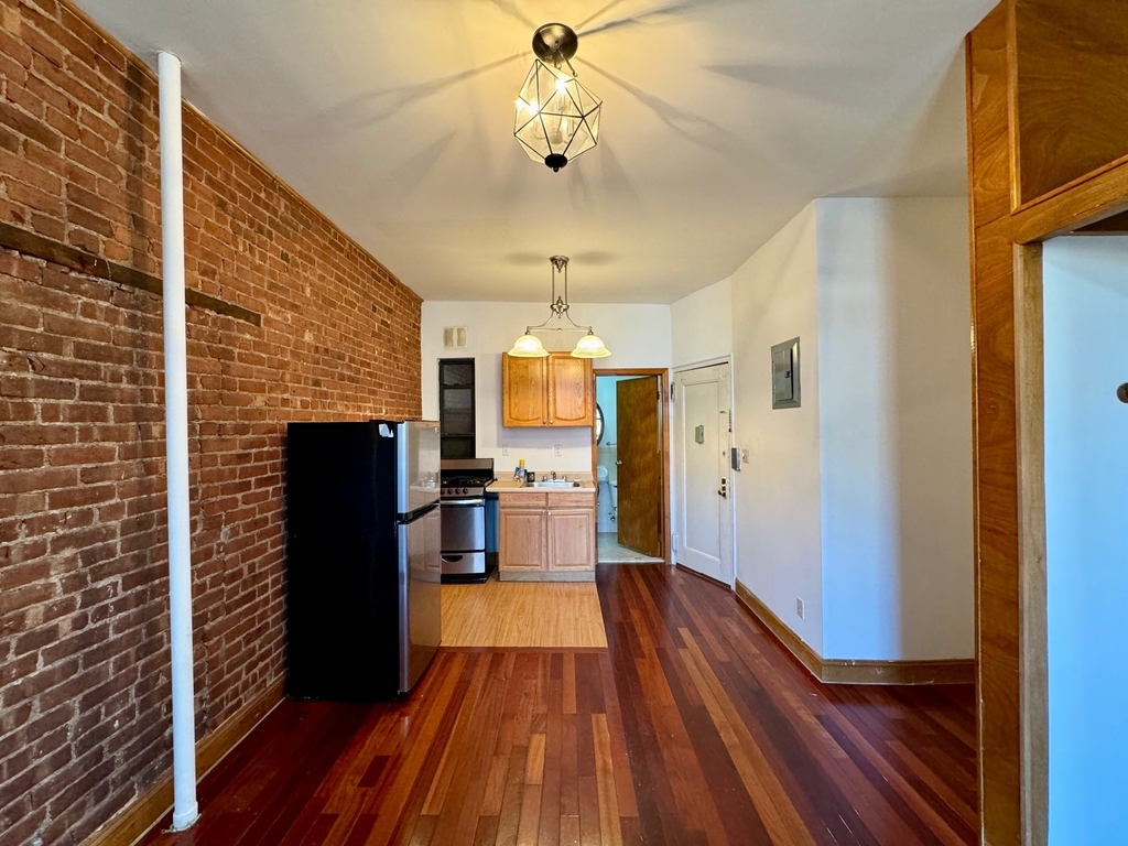 2252 1st Avenue - Photo 3
