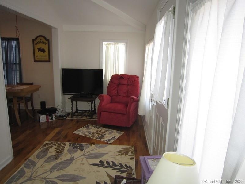 880 East Broadway - Photo 4