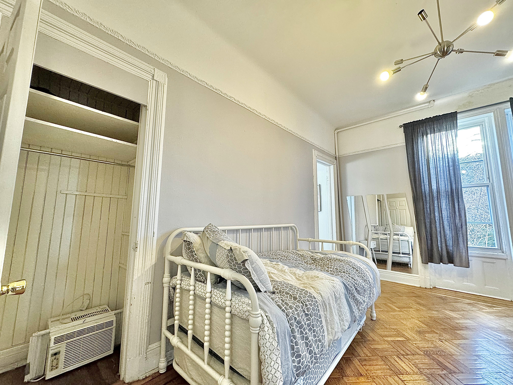 74 Cornelia Street - Photo 10