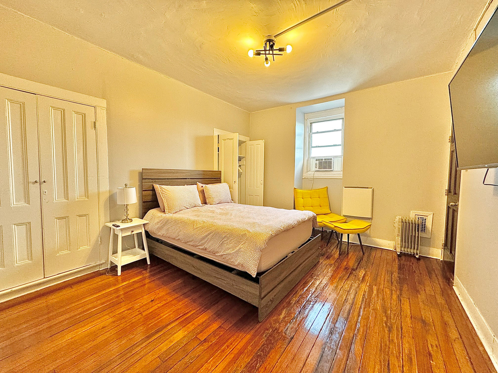 74 Cornelia Street - Photo 4