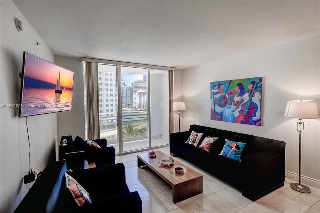 901 Brickell Key Blvd - Photo 4