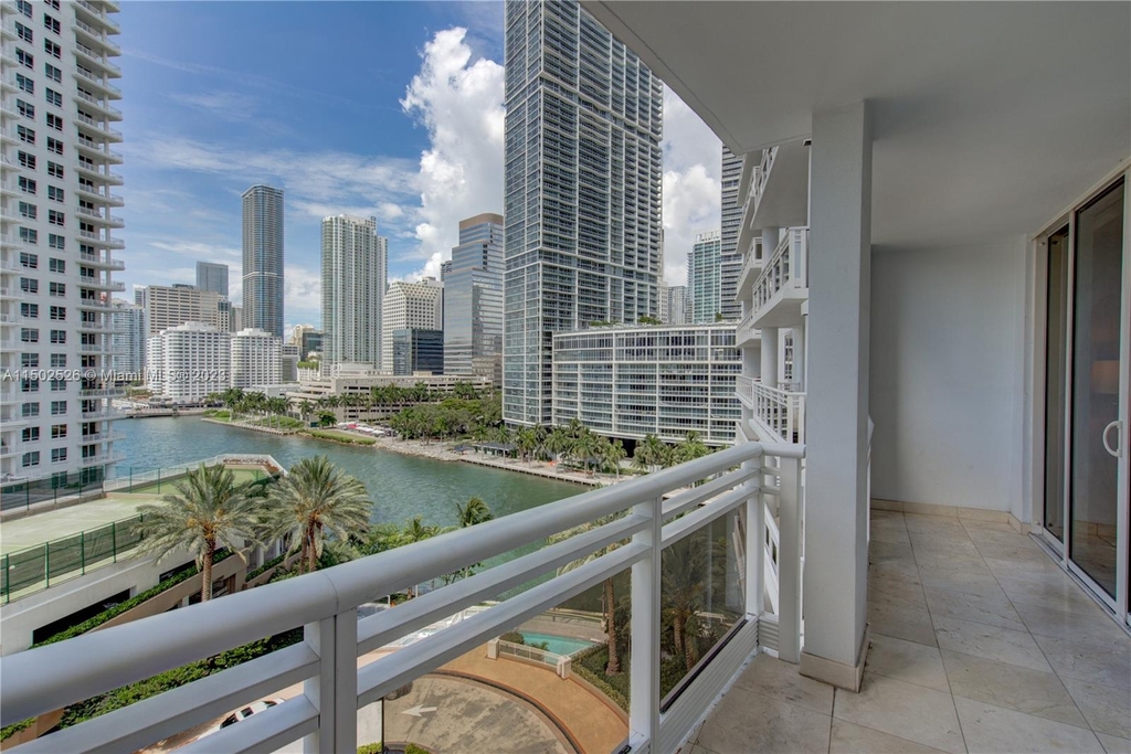 901 Brickell Key Blvd - Photo 0