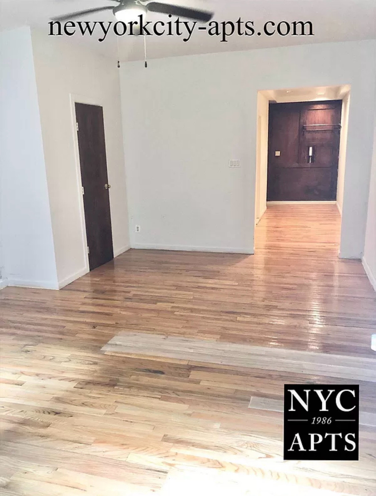 220 East 52nd Street - Photo 2