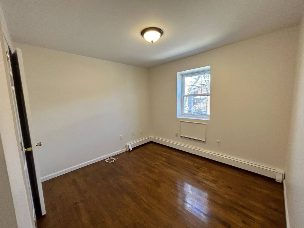 1549 Haight Ave - Photo 4