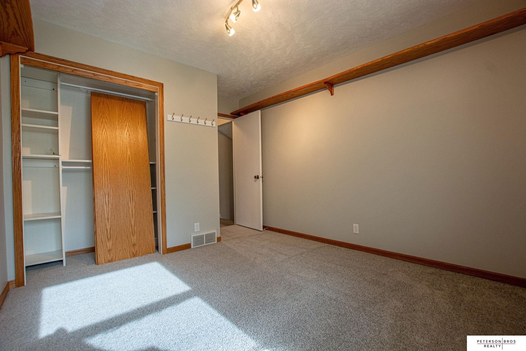 14518 R Street - Photo 7