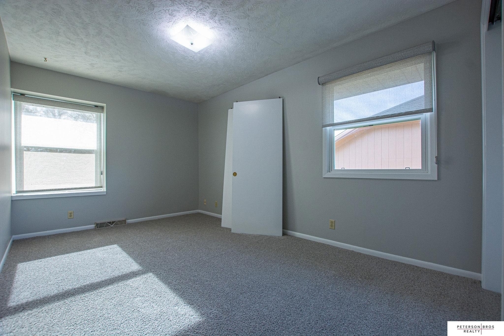 14518 R Street - Photo 8