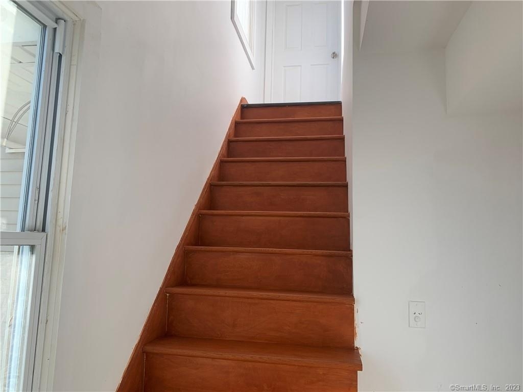 424 Dixwell Avenue - Photo 1