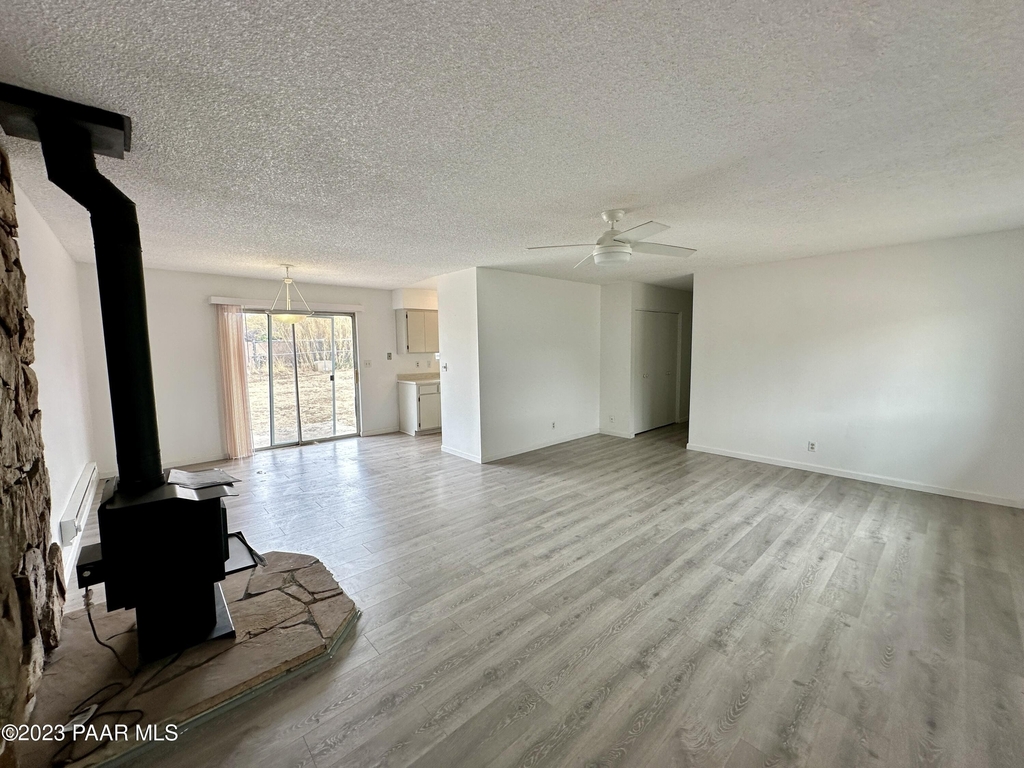 2759 N Kings Highway - Photo 1