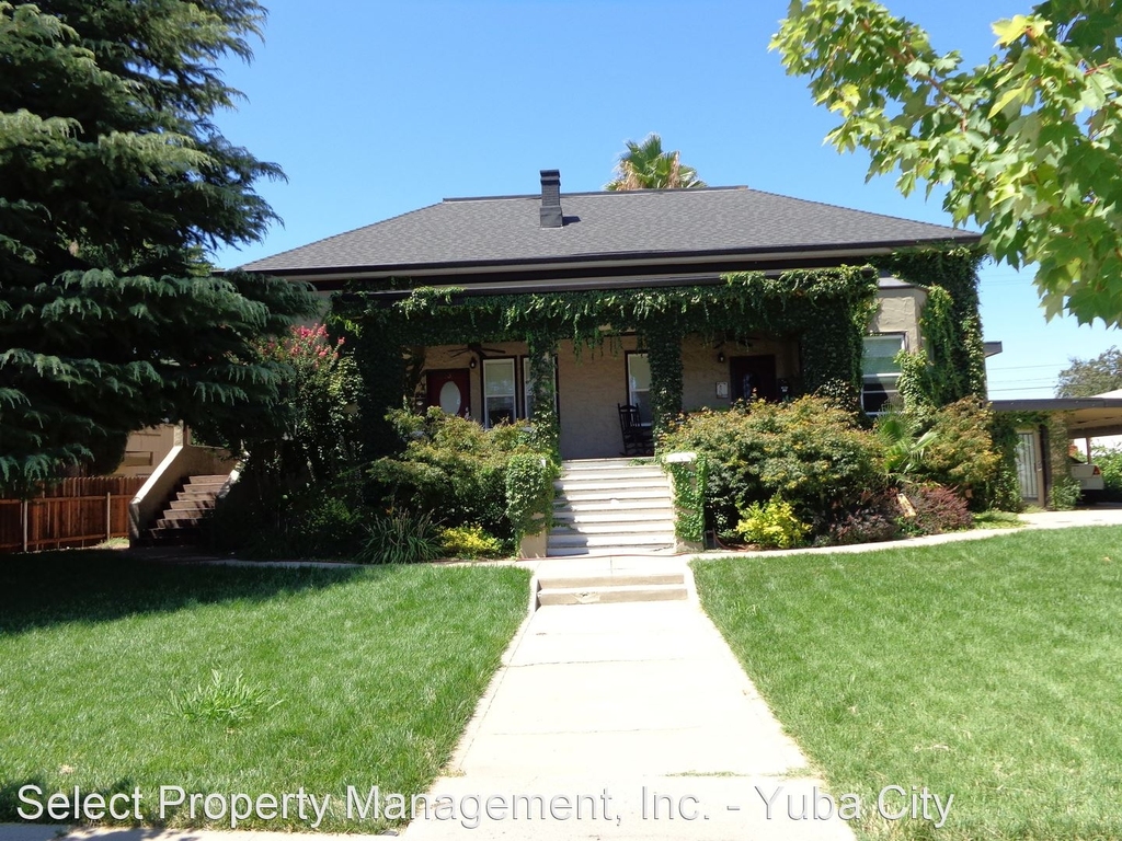 537 Reeves Ave #1 - Photo 0