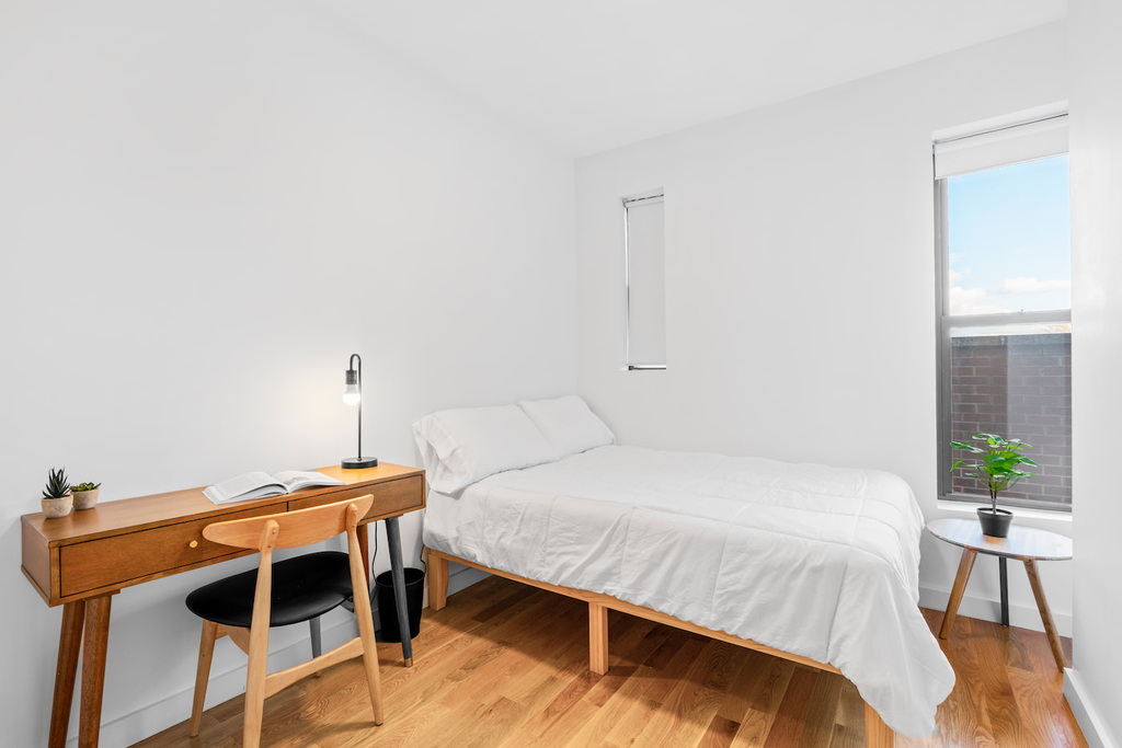 340 Clifton Place - Photo 5