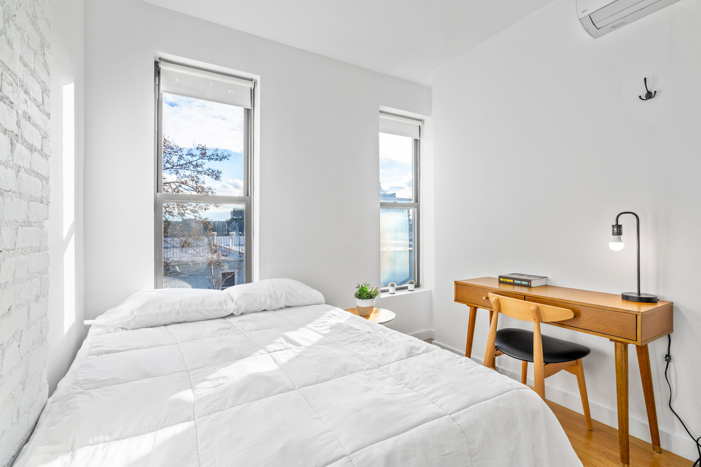 340 Clifton Place - Photo 7