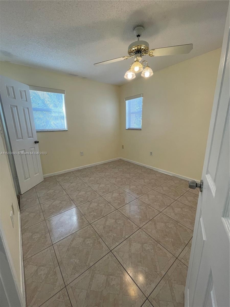 8435 Sunrise Lakes Blvd - Photo 22