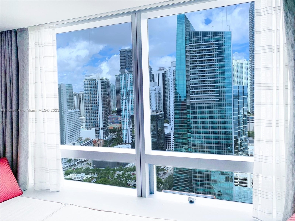 1435 Brickell Ave - Photo 9