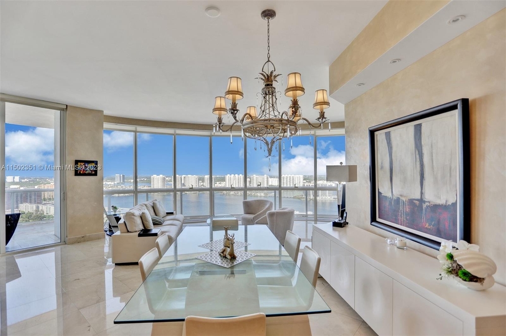 18101 Collins Ave - Photo 15