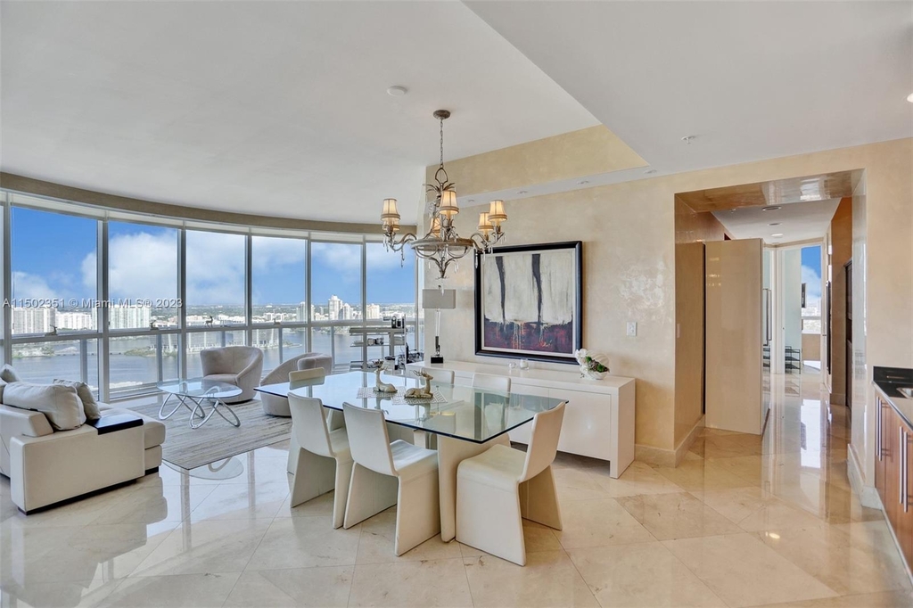 18101 Collins Ave - Photo 8