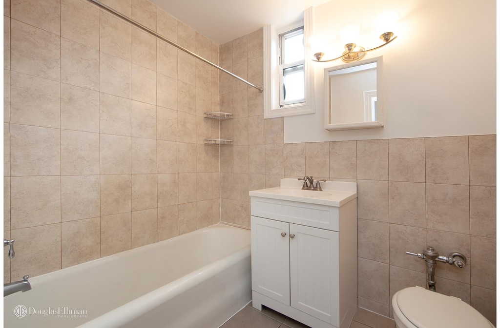 251 Bay Ridge Pkwy - Photo 8