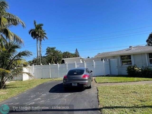 4310 Ne 1st Terrace - Photo 2