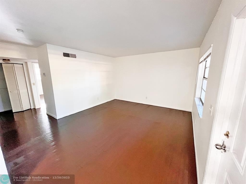 3615 Sw 52nd Ave - Photo 1