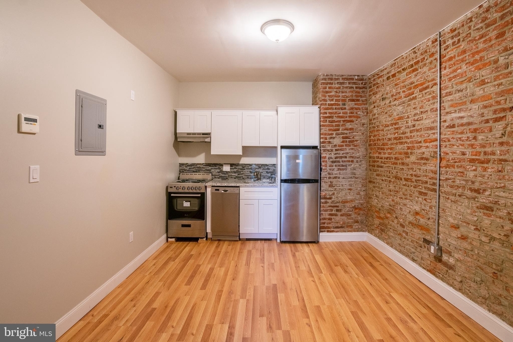 1126 E Passyunk Avenue - Photo 0