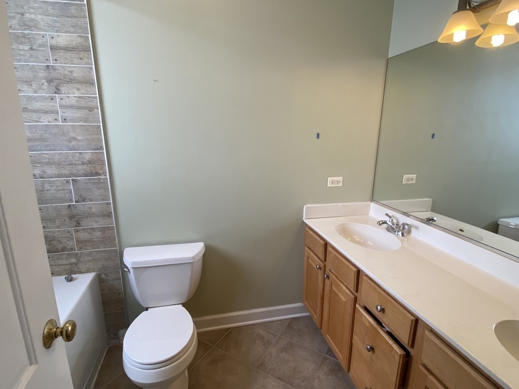 7153 W Irving Park Road - Photo 9