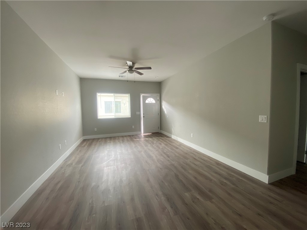 1401 Ogallala Street - Photo 3