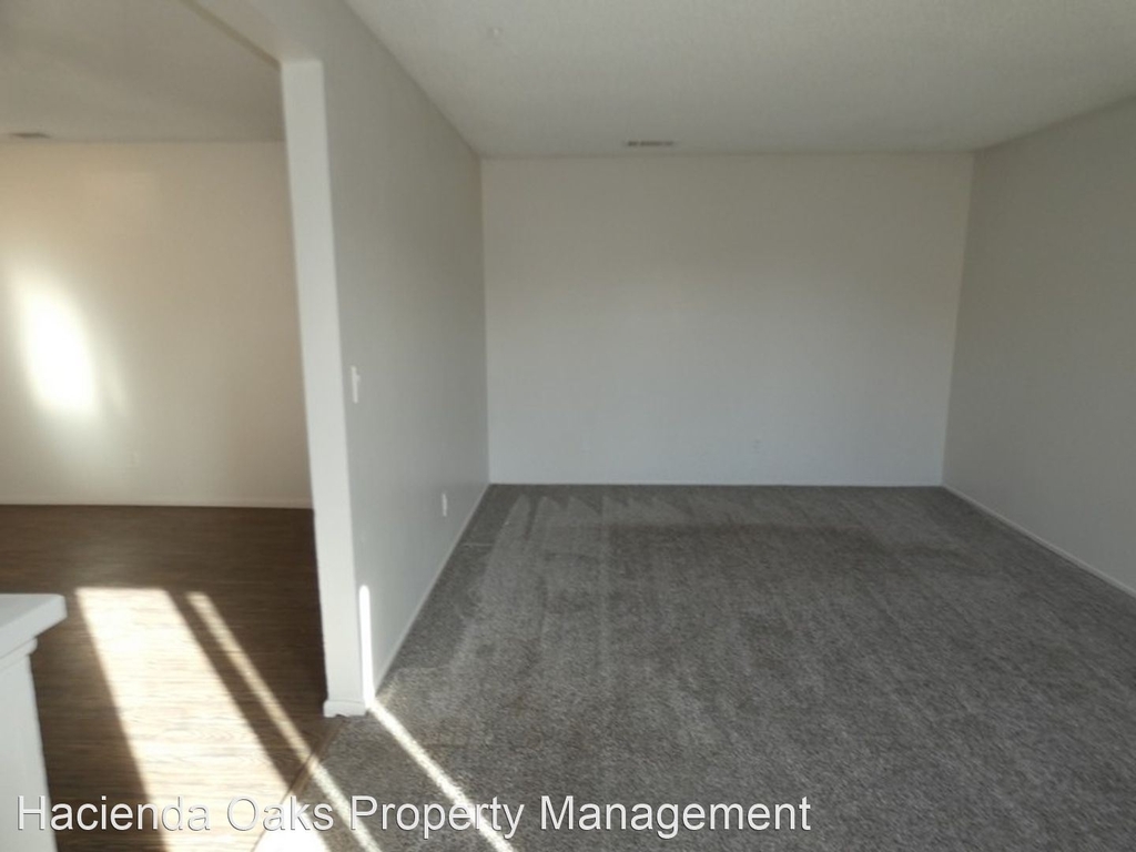 1002 Nita Court - Photo 3