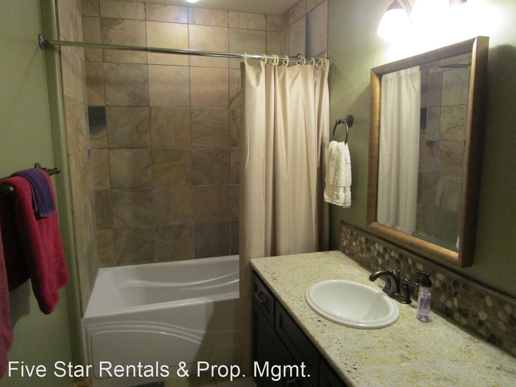 645 Woodland Place #10 - Photo 12