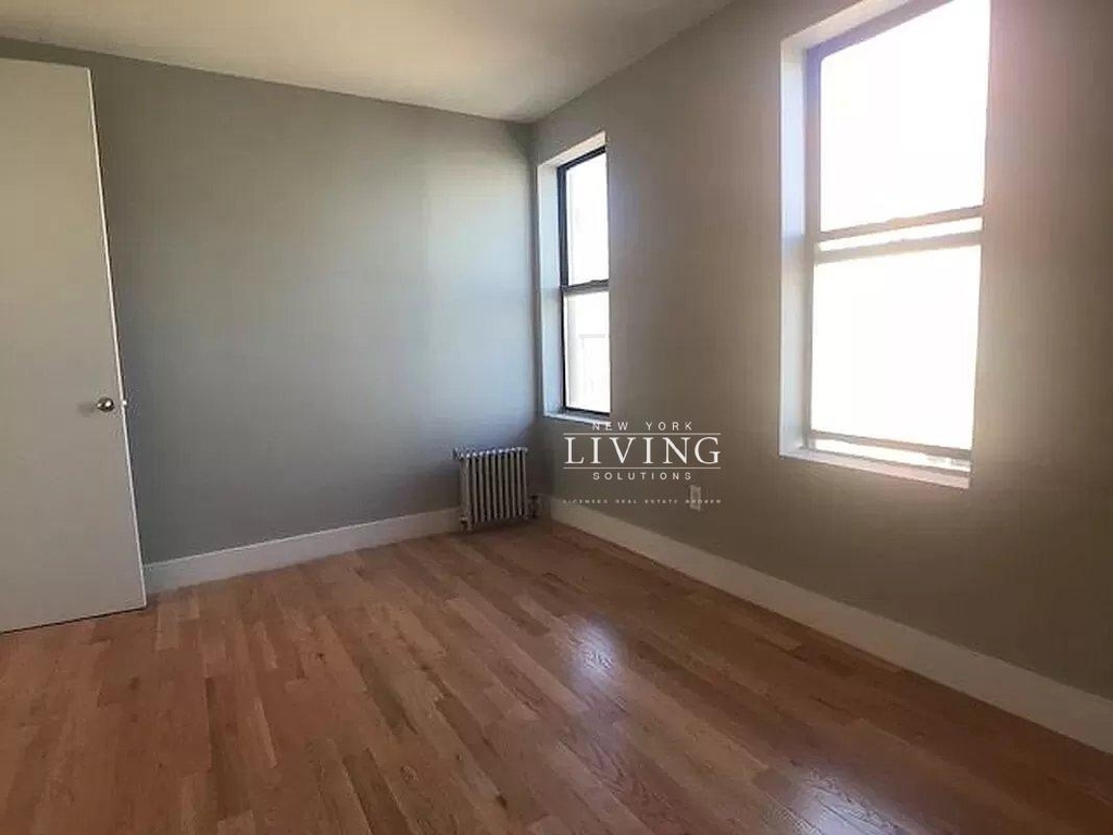 2120 Crotona Avenue - Photo 9