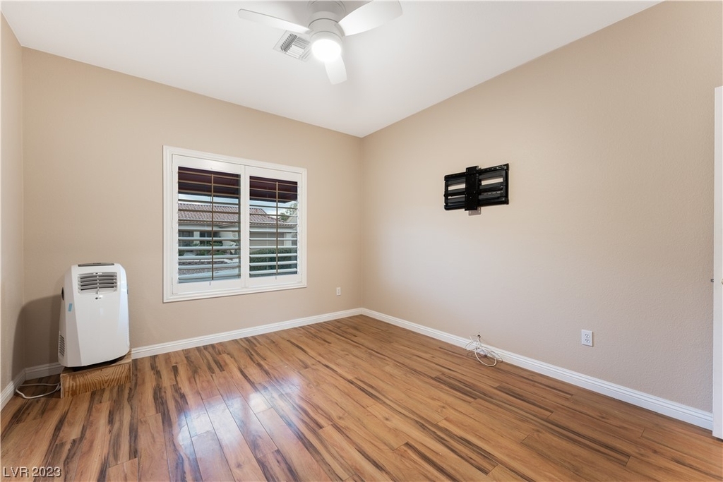 10508 Snyder Avenue - Photo 12