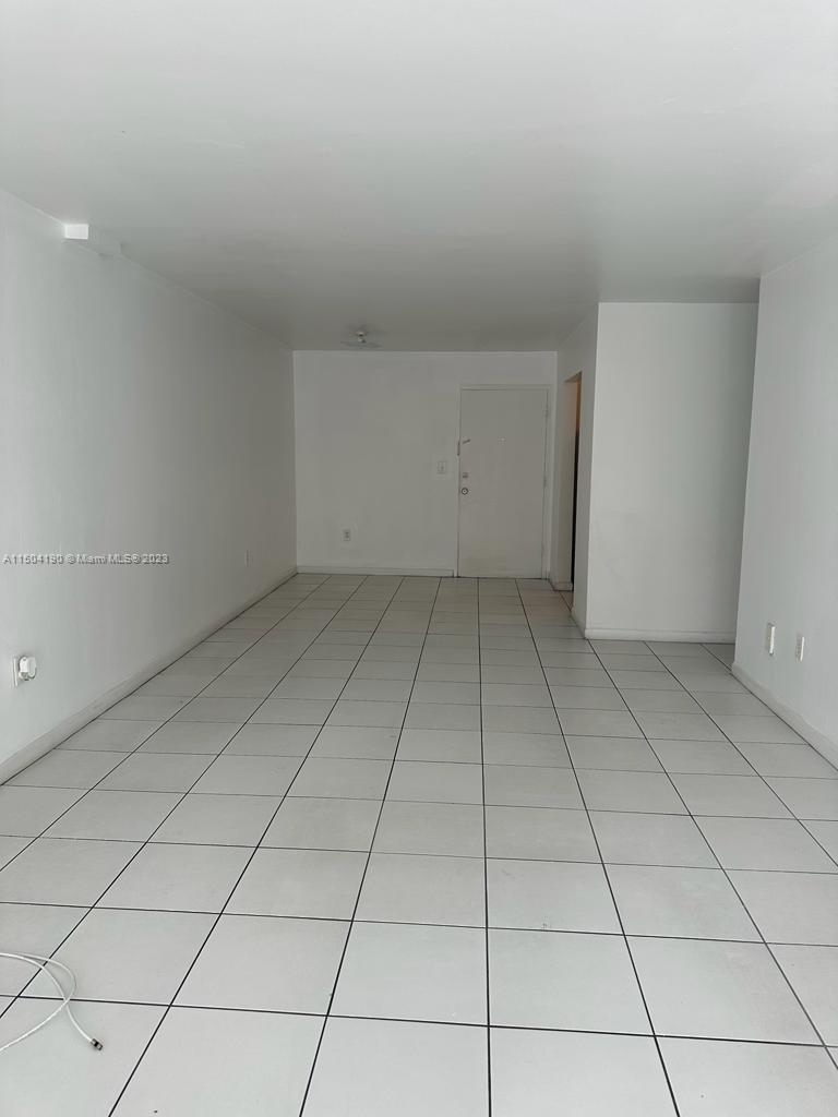 1441 Lincoln Rd - Photo 3