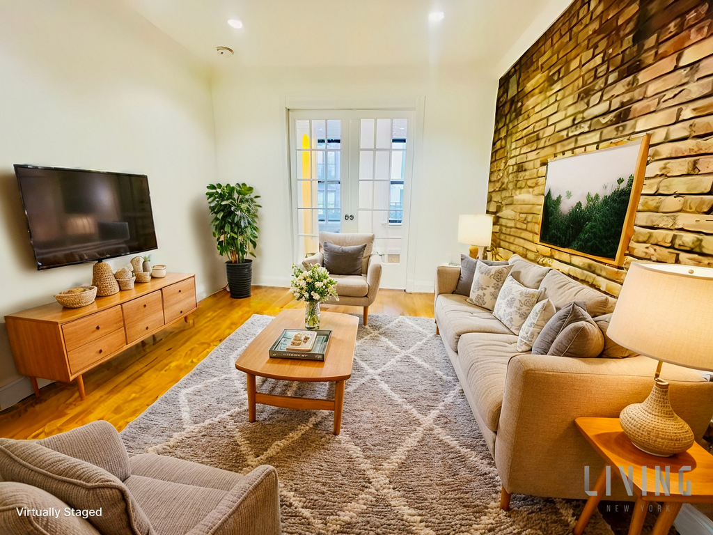 309 Mott Street - Photo 1