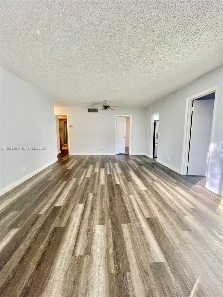 7101 W Sunrise Blvd - Photo 10