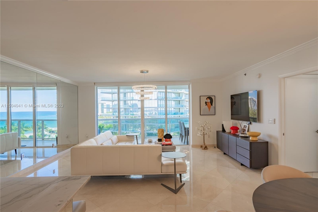 18911 Collins Ave - Photo 6
