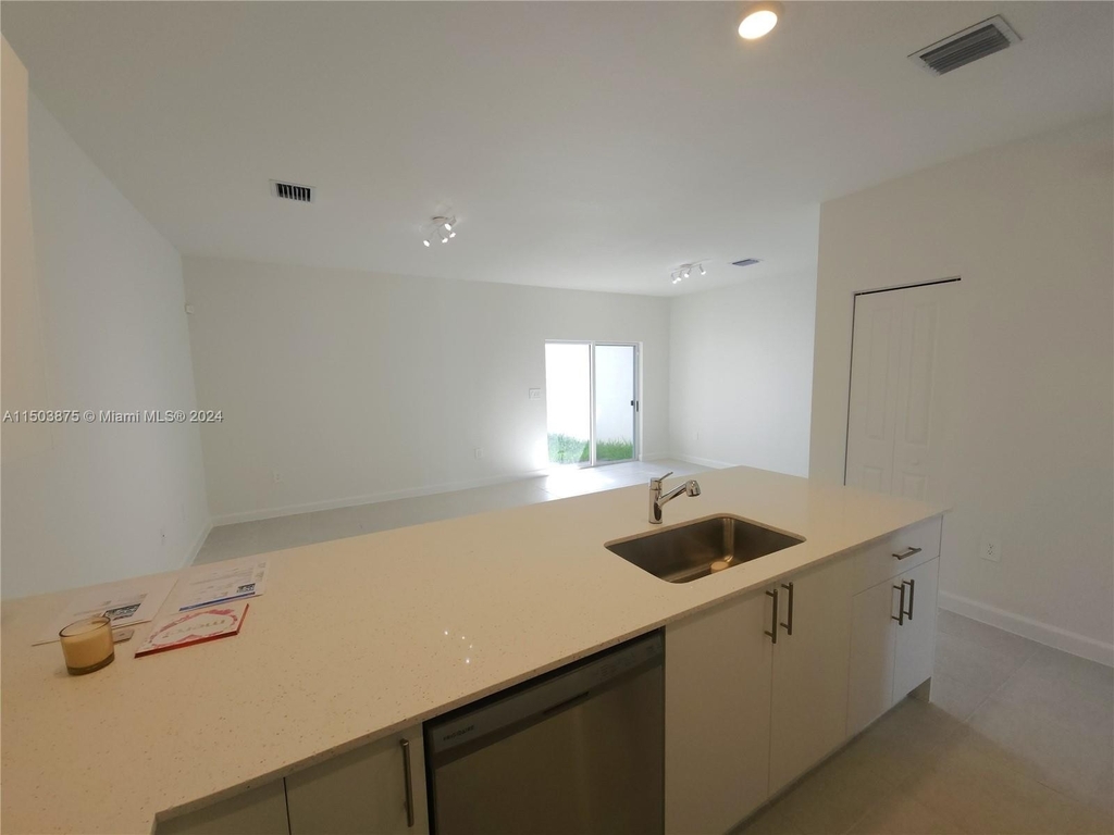 12828 Sw 243 St - Photo 5