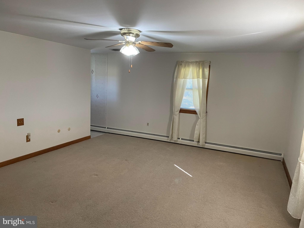 1306 Hawthorne Lane - Photo 12