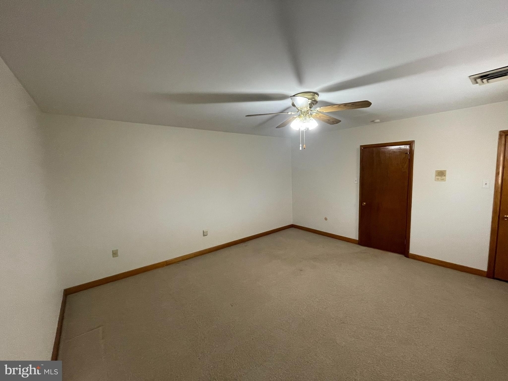 1306 Hawthorne Lane - Photo 17