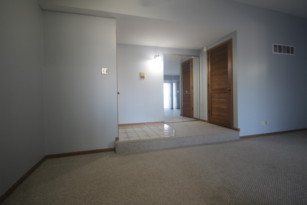 14033 S Laramie Avenue - Photo 5